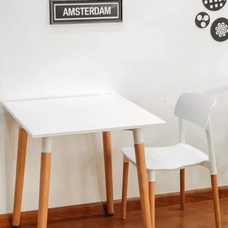 eames-70x70-22