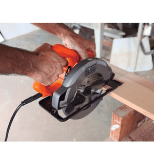 SIERRA CIRCULAR BLACK & DECKER 5300RPPM 1400W CS1004