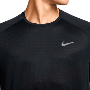 Remera Nike Stride SS Top Neg. Hombre