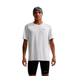 Remera Nike Miler UV Bla. Hombre
