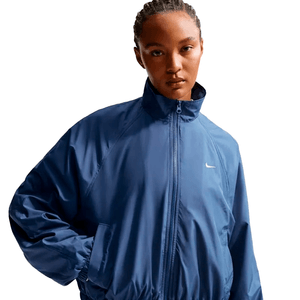 Rompeviento Nike Sportswear UV Track Azu. Mujer